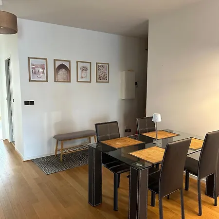 T2, Balcon, Centre Et Lac, Garage, 73M2, Calme Chic Annecy