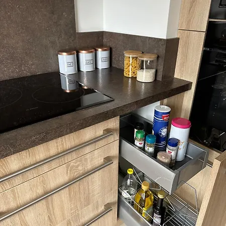 T2, Balcon, Centre Et Lac, Garage, 73m2, Calme Chic Apartmán