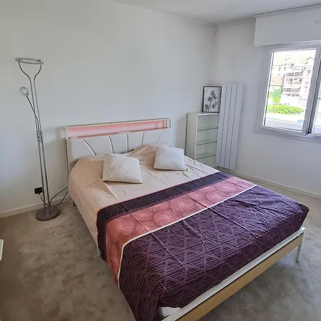 Apartmán T2, Balcon, Centre Et Lac, Garage, 73m2, Calme Chic