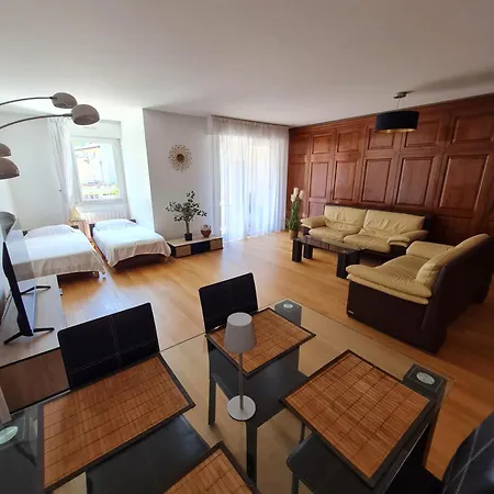 T2, Balcon, Centre Et Lac, Garage, 73M2, Calme Chic *